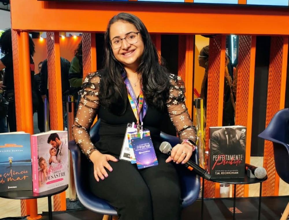 Presença de Jéssica Macedo marca a Bienal Internacional do Livro de São Paulo